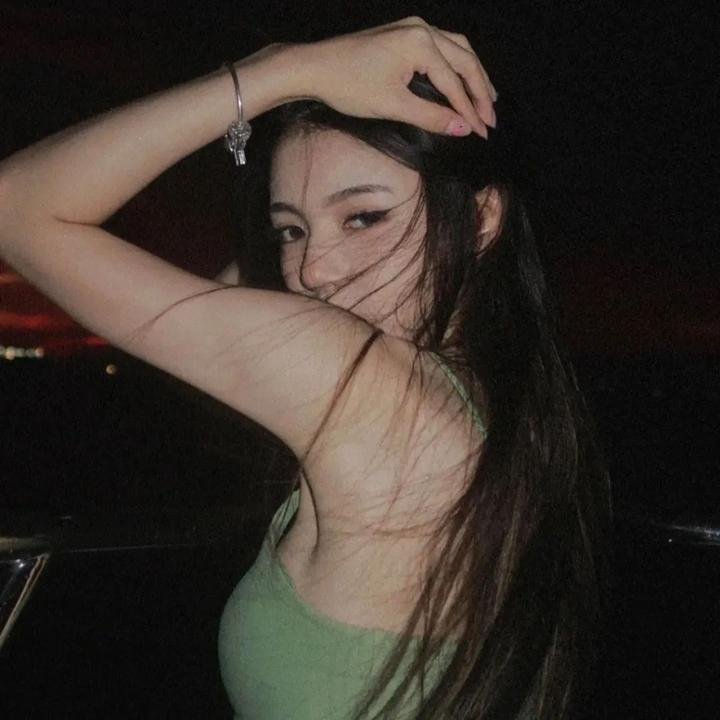 男性新娘子