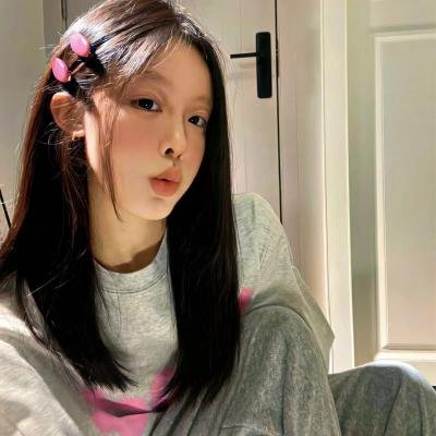 我的黑色超短裙